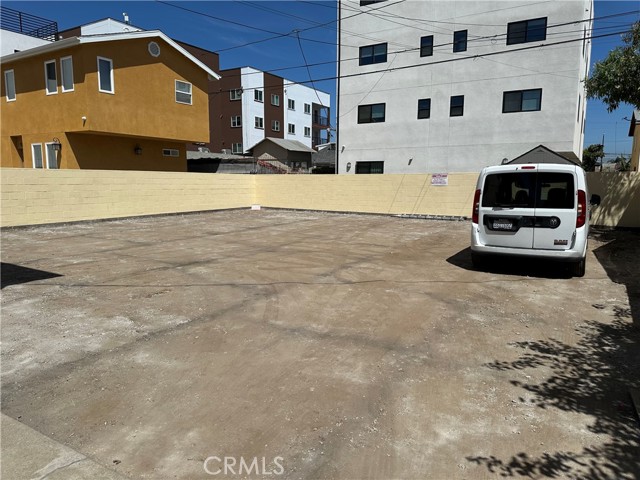 Detail Gallery Image 2 of 5 For 1349 W 35th, Los Angeles,  CA 90007 - – Beds | – Baths