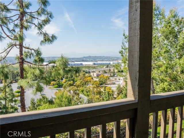 Detail Gallery Image 6 of 18 For 863 Terrace Lane W #5,  Diamond Bar,  CA 91765 - 2 Beds | 3 Baths