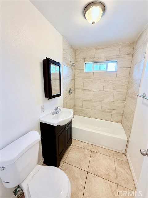 Detail Gallery Image 13 of 22 For 17232 Ceres, Fontana,  CA 92335 - 4 Beds | 2 Baths