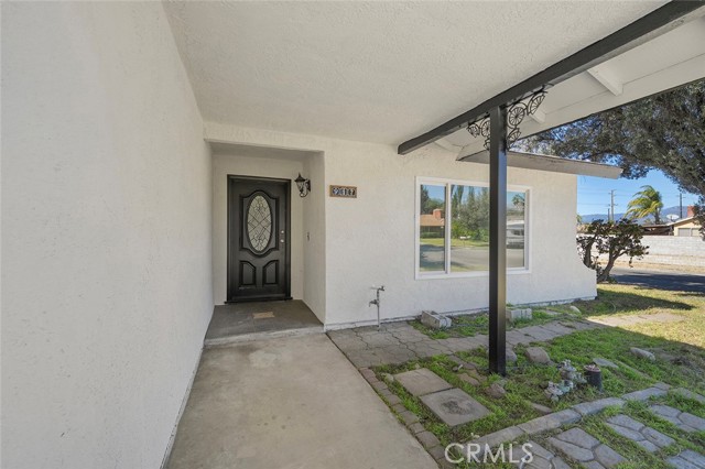 Detail Gallery Image 3 of 26 For 917 Renee, Redlands,  CA 92374 - 3 Beds | 2 Baths