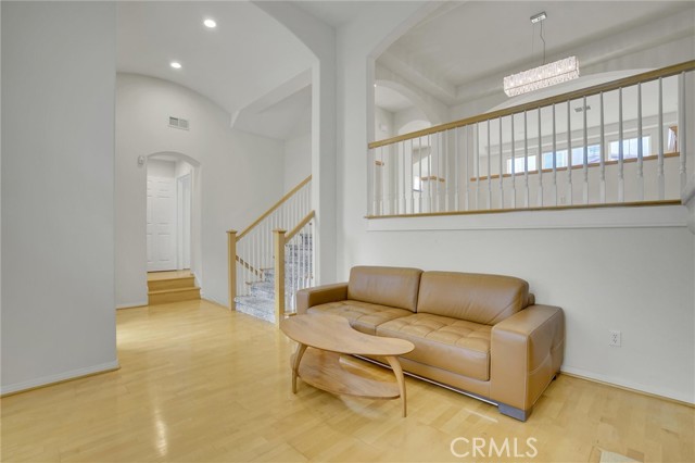 Detail Gallery Image 4 of 30 For 2889 Plaza Del Amo, Torrance,  CA 90503 - 3 Beds | 3 Baths