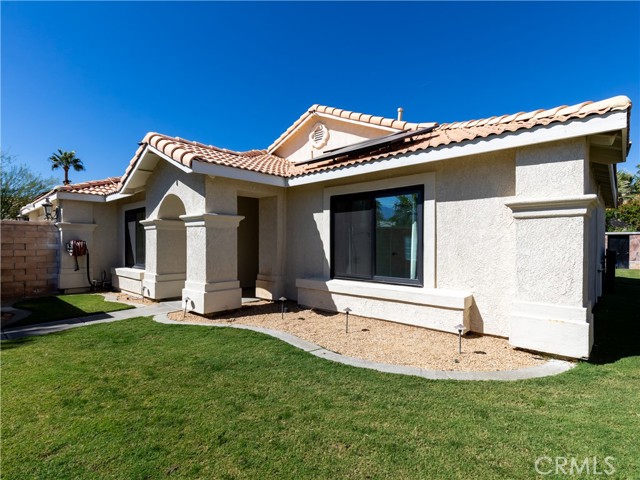 65800 Avenida Ladera, Desert Hot Springs CA: https://media.crmls.org/medias/7d7730d1-aaaa-4c06-8398-a8b672a38460.jpg