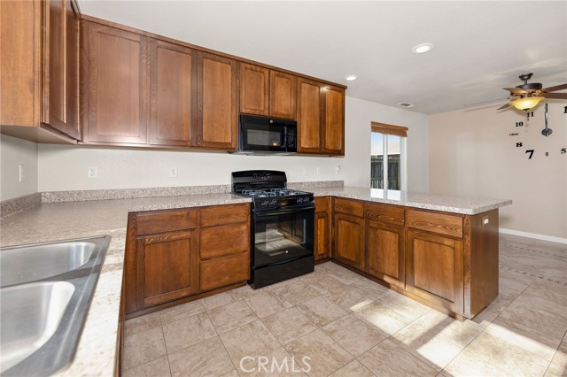 Detail Gallery Image 5 of 20 For 1343 Blake Rd, Orland,  CA 95963 - 3 Beds | 2 Baths