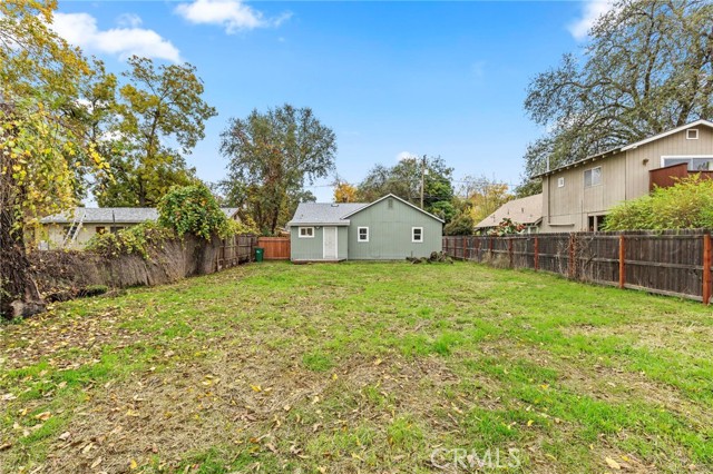 Detail Gallery Image 30 of 39 For 2215 Laurel St, Chico,  CA 95928 - 2 Beds | 1 Baths