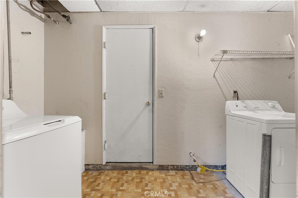 https://media.crmls.org/medias/7d778143-5c71-4f89-a552-815941101ee0.jpg?preset=X-Large
