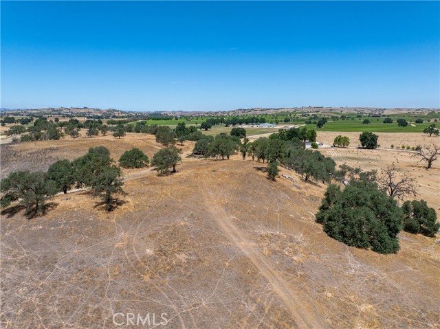 Detail Gallery Image 13 of 33 For 5275 Camp 8 Rd, Paso Robles,  CA 93446 - 12 Beds | 7/1 Baths