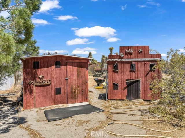 Detail Gallery Image 25 of 33 For 528 Sacramento Rd, Pinon Hills,  CA 92372 - 4 Beds | 3 Baths