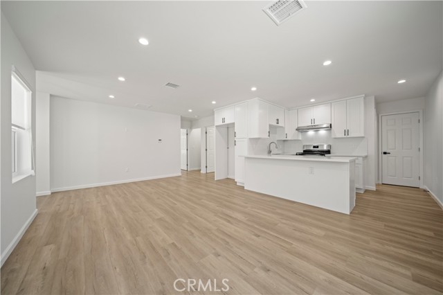 Detail Gallery Image 3 of 20 For 252 W Tujunga #101,  Burbank,  CA 91502 - 2 Beds | 2 Baths