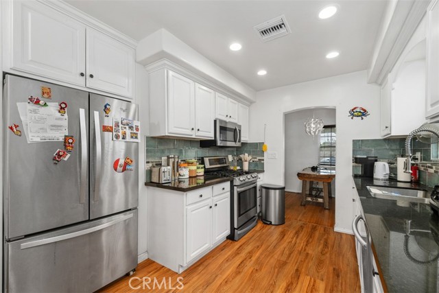 12343 Rives Avenue, Downey CA: https://media.crmls.org/medias/7d788984-dea2-4d7d-b1fb-d5b7d7b2ab83.jpg