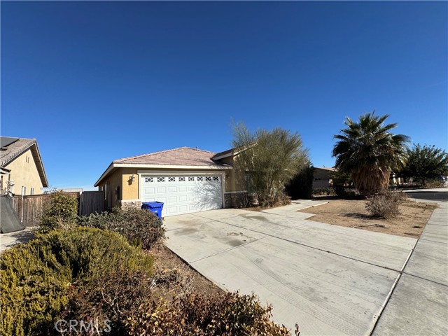 Detail Gallery Image 3 of 52 For 10998 Windcrest St, Adelanto,  CA 92301 - 4 Beds | 2 Baths