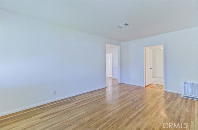 Detail Gallery Image 5 of 31 For 4214 Carfax Ave, Lakewood,  CA 90713 - 4 Beds | 2 Baths