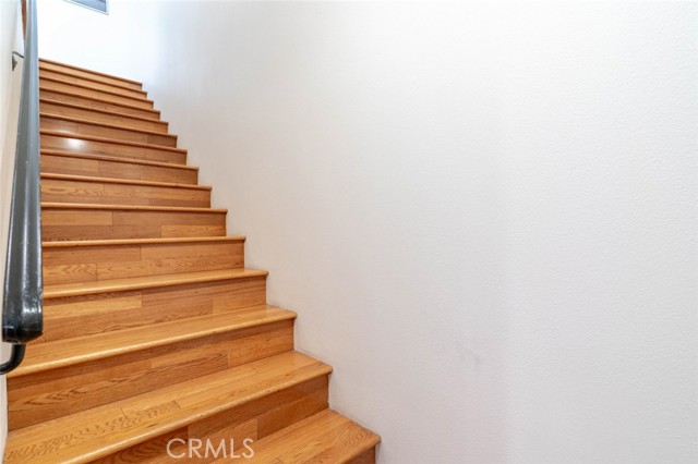 Detail Gallery Image 23 of 26 For 15053 Victory Bld #5,  Van Nuys,  CA 91411 - 2 Beds | 3 Baths