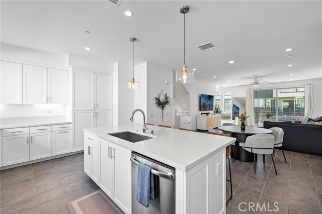 Detail Gallery Image 11 of 67 For 162 Placemark, Irvine,  CA 92614 - 3 Beds | 3/1 Baths