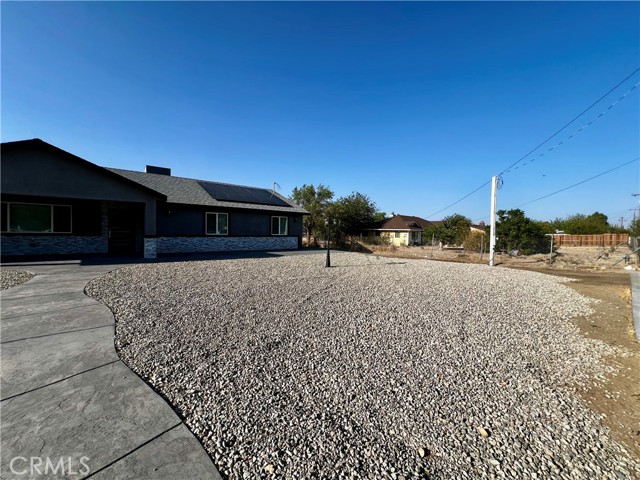 10165 E Avenue S10, Littlerock CA: https://media.crmls.org/medias/7d7b647a-898f-4f31-adce-68892c17c3b2.jpg