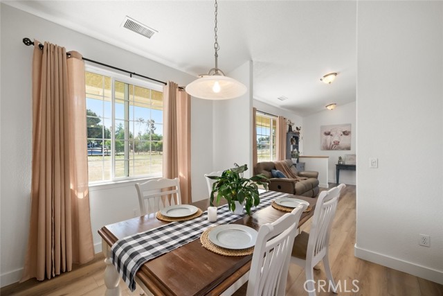 Detail Gallery Image 11 of 33 For 4575 Whispering Oak Way, Paso Robles,  CA 93446 - 4 Beds | 2 Baths