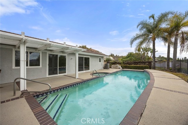 Detail Gallery Image 31 of 38 For 21144 via Alisa, Yorba Linda,  CA 92887 - 4 Beds | 2/1 Baths