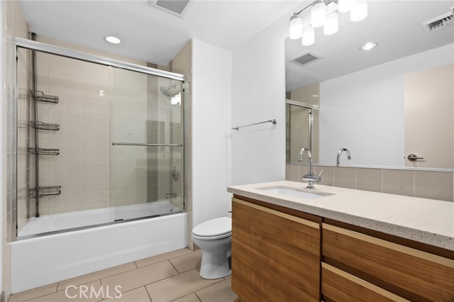 Detail Gallery Image 13 of 49 For 3119 via Dolce #107,  Marina Del Rey,  CA 90292 - 3 Beds | 2 Baths