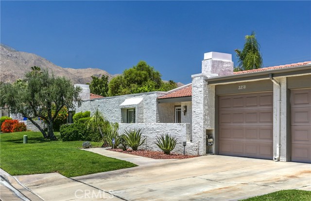 Image Number 1 for 2250  N Sunshine CIR in PALM SPRINGS