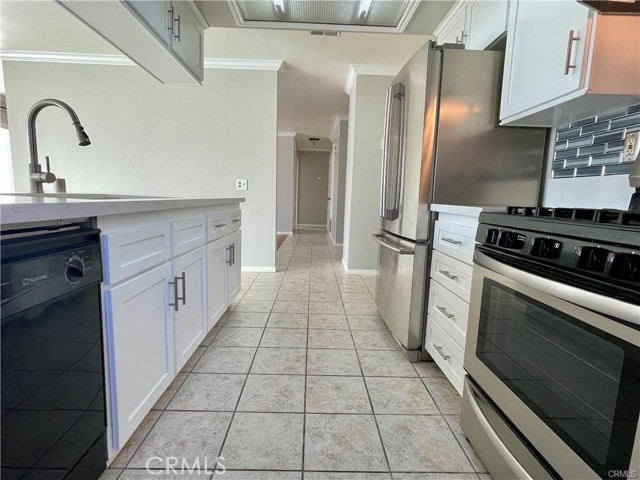 16135 Reed Court, Fontana CA: https://media.crmls.org/medias/7d7f12e6-bc9f-4af5-a6a0-3e4b9b304e94.jpg