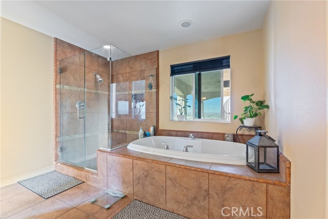 23053 Roundup Way, Apple Valley CA: https://media.crmls.org/medias/7d7f4aac-0be0-4df9-a54e-cd59b03e4c11.jpg