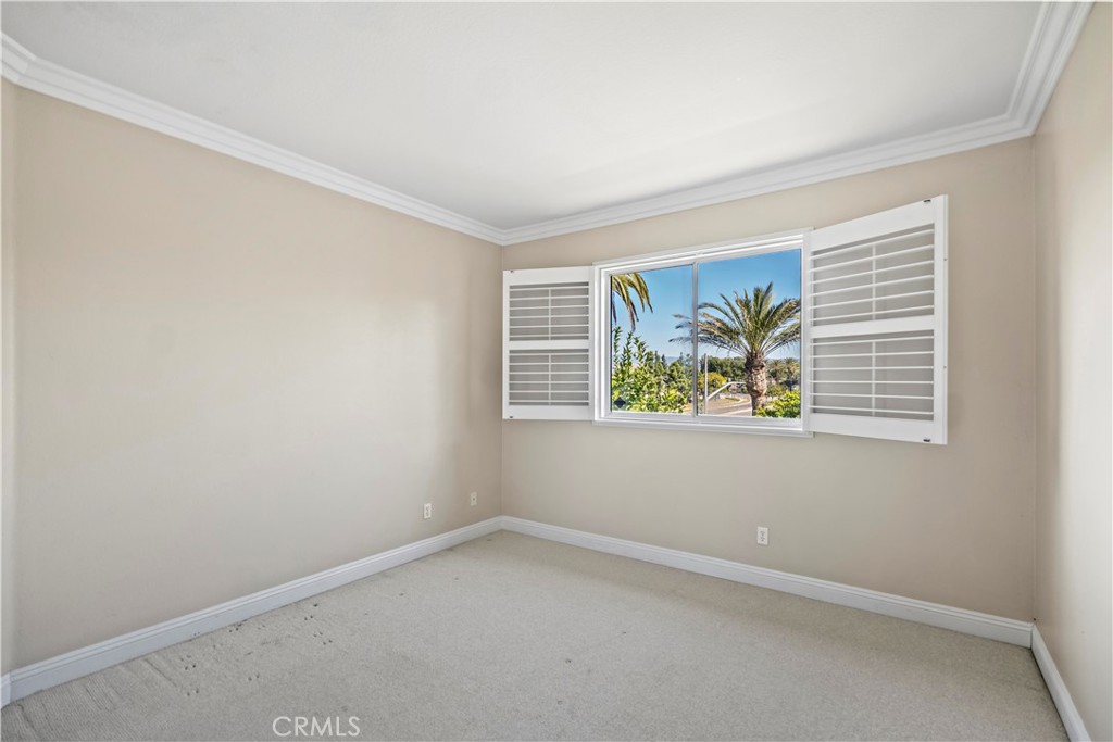 MLS #OC25245659 image #34