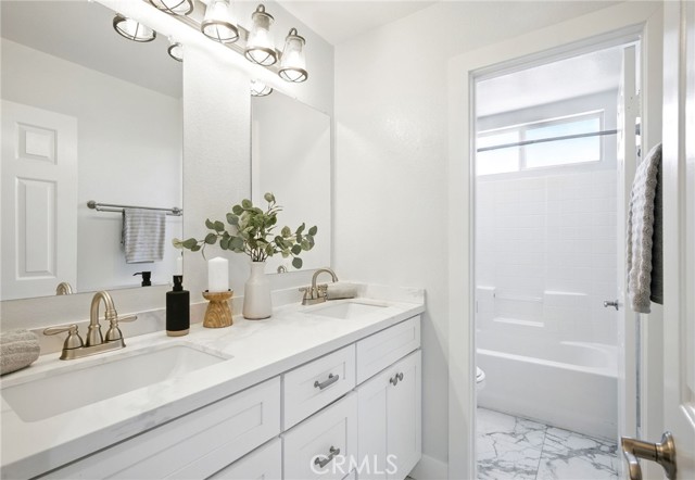 27170 Arrow Point Trail, Corona CA: https://media.crmls.org/medias/7d8070cf-6c91-4945-831a-4a9febe194e3.jpg