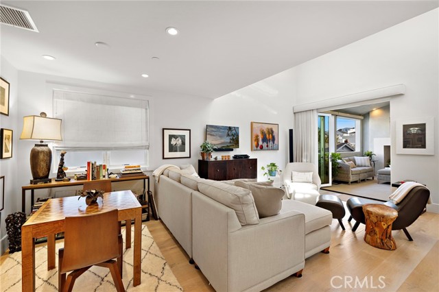 Detail Gallery Image 59 of 68 For 711 1/2 Marigold, Corona Del Mar,  CA 92625 - 2 Beds | 2/1 Baths