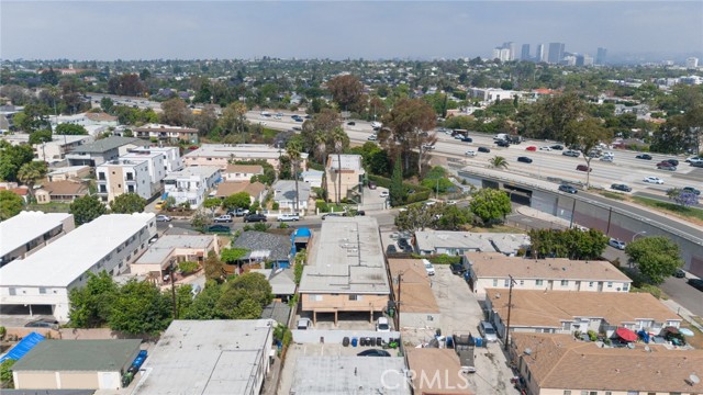 Detail Gallery Image 6 of 8 For 2614 S Garth Ave, Los Angeles,  CA 90034 - 13 Beds | 8 Baths