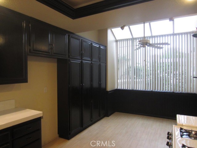 Detail Gallery Image 16 of 26 For 625 Ivywood Ln #C,  Simi Valley,  CA 93065 - 3 Beds | 2/1 Baths