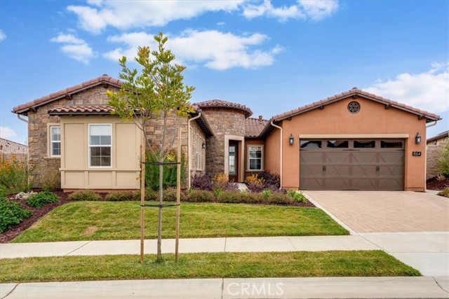 864 Trail View Place, Nipomo CA: https://media.crmls.org/medias/7d818e13-a786-41f6-8cfd-993f602a74d7.jpg