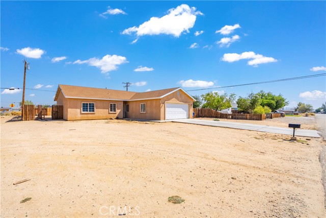 8501 Tamarack Avenue, California City CA: https://media.crmls.org/medias/7d81e977-4f30-4dc6-ae6d-d9cc2c09a1f7.jpg