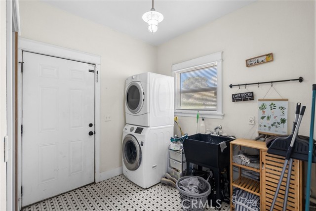 Detail Gallery Image 25 of 33 For 329 N Campus Ave, Upland,  CA 91786 - 3 Beds | 3 Baths