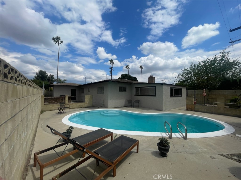 9166 Tamarind Ave.