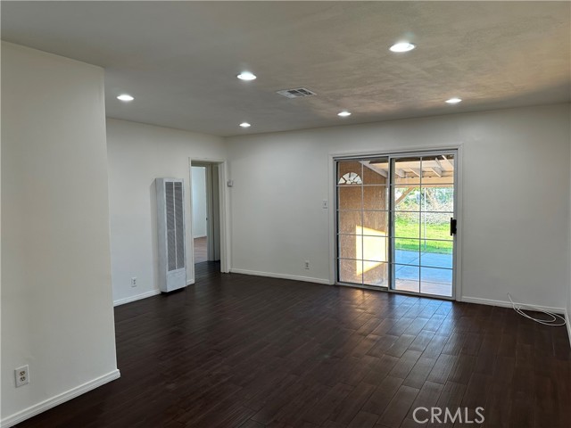 13150 Vaughn Street photo 5