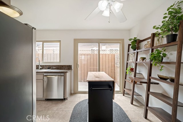 Detail Gallery Image 6 of 20 For 267 S Mollison Ave #12,  El Cajon,  CA 92020 - 2 Beds | 1/1 Baths