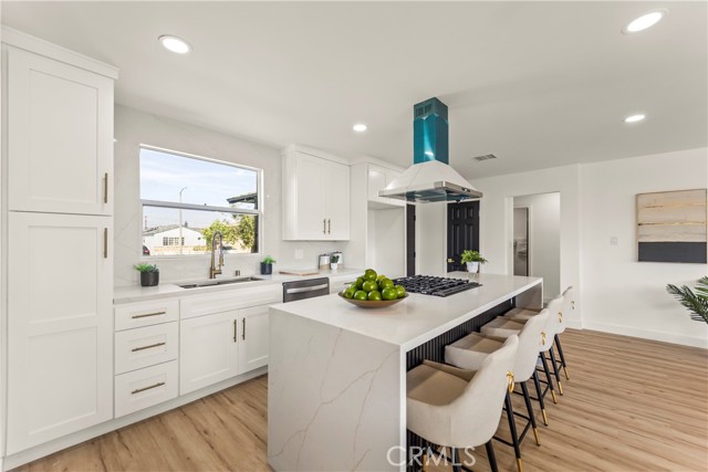 Detail Gallery Image 4 of 28 For 1616 W 108th, Los Angeles,  CA 90047 - 3 Beds | 2 Baths