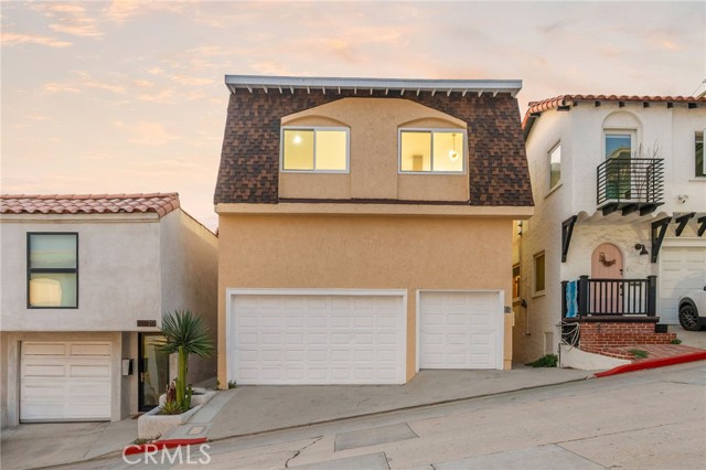 217 43rd Street, Manhattan Beach CA: https://media.crmls.org/medias/7d86ae70-ad33-48b8-9845-b4d18dd3b07f.jpg