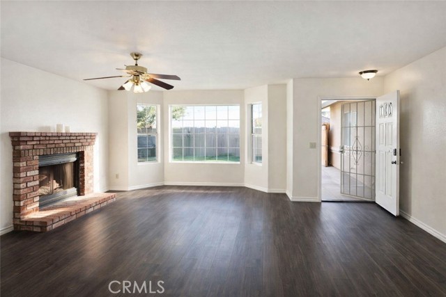 Detail Gallery Image 2 of 6 For 9637 Glade Ave, California City,  CA 93505 - 3 Beds | 2 Baths