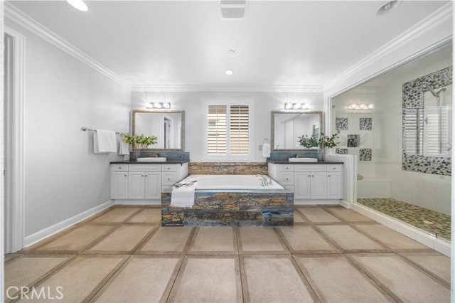 28 Caspian, Lake Forest CA: https://media.crmls.org/medias/7d872916-7302-43c0-9c45-40a89f0d9cbe.jpg