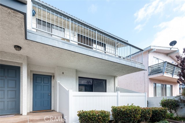 121 Prospect Avenue, Redondo Beach, California 90277, 2 Bedrooms Bedrooms, ,2 BathroomsBathrooms,Residential,Sold,Prospect,SB21237619