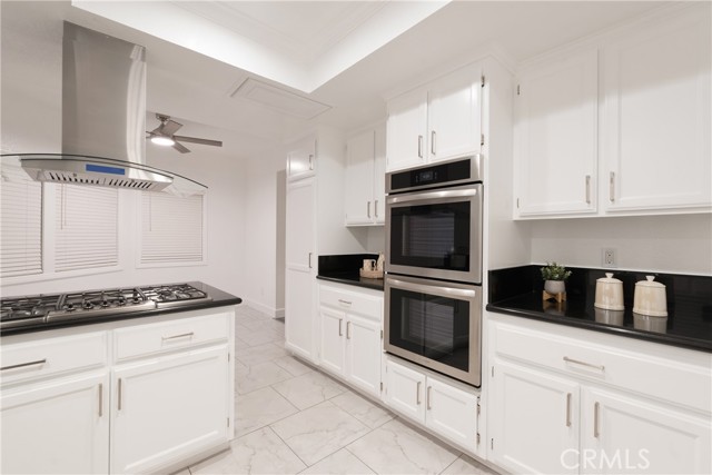 Detail Gallery Image 61 of 75 For 2205 Clark Ln a,  Redondo Beach,  CA 90278 - 3 Beds | 2/1 Baths