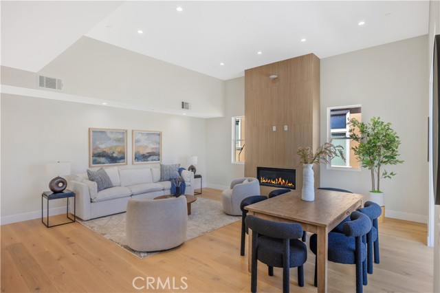 2405 Mathews Avenue, Redondo Beach CA: https://media.crmls.org/medias/7d887f6b-bca7-4447-83ad-85046bf598cf.jpg