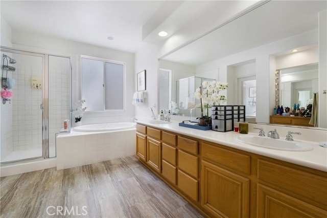2 Westgate, Irvine CA: https://media.crmls.org/medias/7d88a7a8-870a-48df-a5f3-9fd9b261dac6.jpg