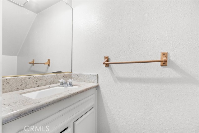 Detail Gallery Image 14 of 46 For 1102 San Juan St #B,  Tustin,  CA 92780 - 2 Beds | 2/1 Baths