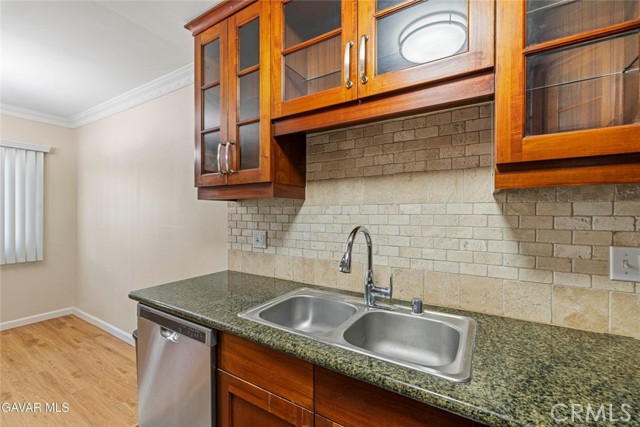 Detail Gallery Image 14 of 33 For 3220 Altura Ave #220,  Glendale,  CA 91214 - 1 Beds | 1 Baths