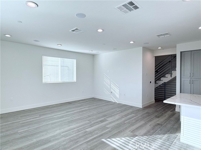 Detail Gallery Image 4 of 27 For 6011 Fair Ave, North Hollywood,  CA 91606 - 3 Beds | 2/1 Baths