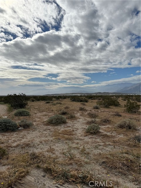 Image 3 of 5 For 0 Thumb Dr.  