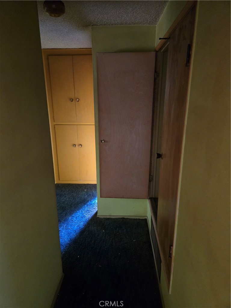 https://media.crmls.org/medias/7d8ac745-8623-454a-b1c6-e7c61da573fb.jpg?preset=X-Large
