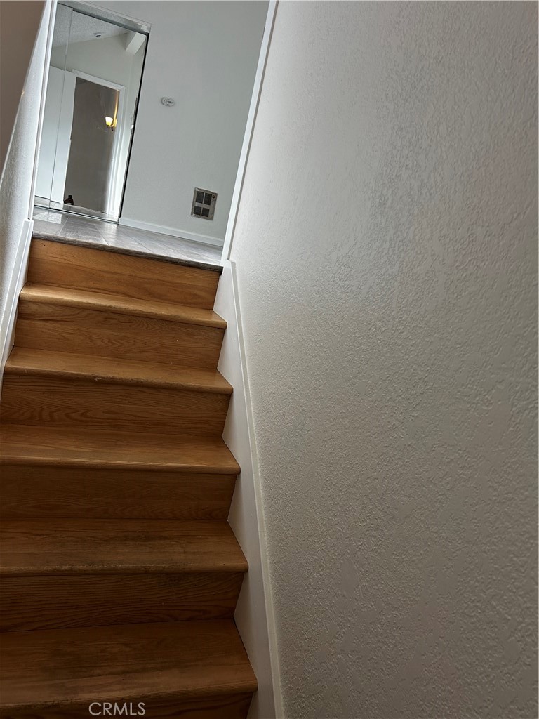 https://media.crmls.org/medias/7d8b66bc-0591-49dd-8fef-7dc01b6ce685.jpg?preset=X-Large