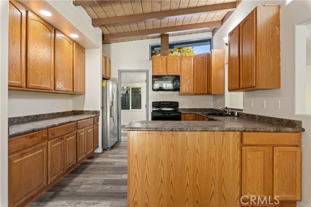 Detail Gallery Image 7 of 48 For 9875 Diane Ln, Upper Lake,  CA 95485 - 3 Beds | 2 Baths